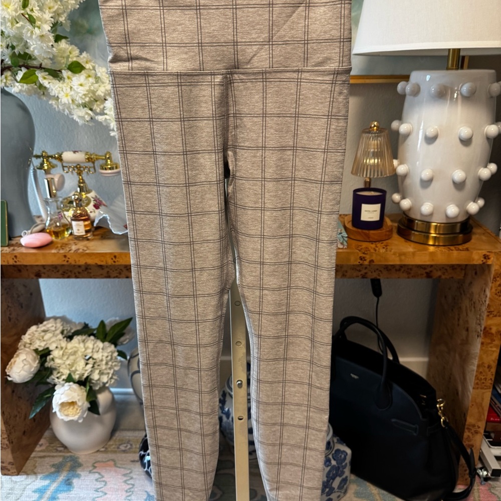 Vuori Gray Checkered Plaid Women's Leggings
